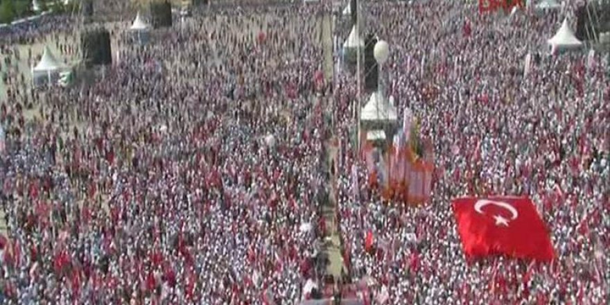 Maltepe'de düzenlenen Adalet Mitingi'ne katılım büyük!