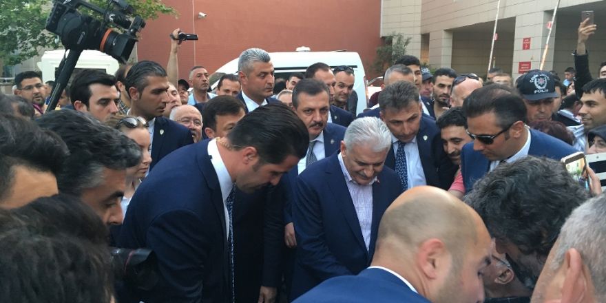 Başbakan Yıldırım’dan Hastane Ziyareti