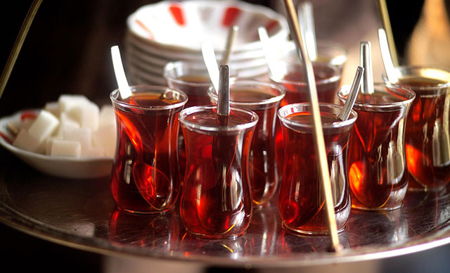 Çok fazla çay ve kahve tüketimi bağışıklık sistemine zarar veriyor