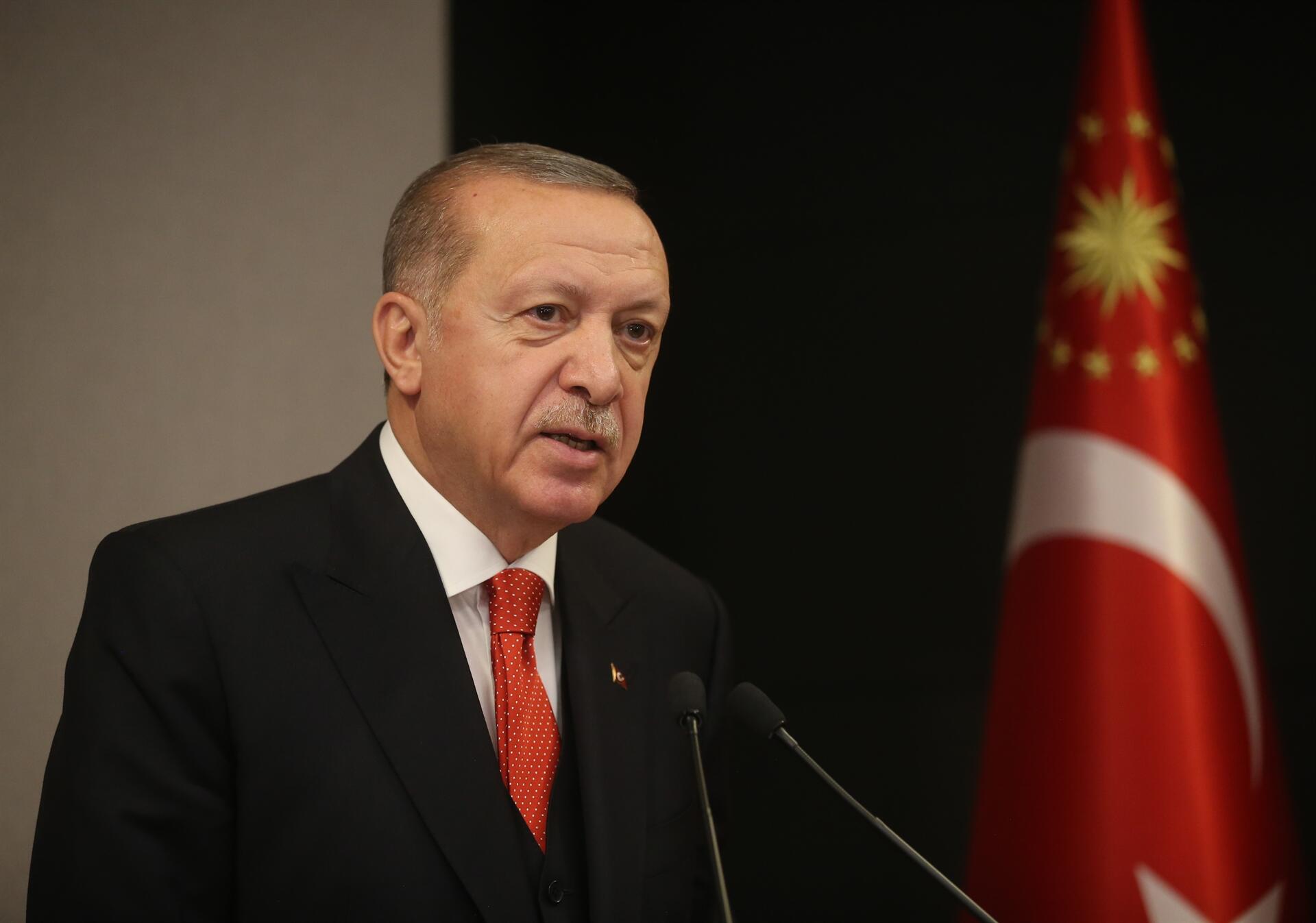 Cumhurbaşkanı Erdoğan; "23-24-25-26 Mayıs tarihlerinde 81 ilimizin tamamında sokağa çıkma kısıtlaması uygulanacaktır.