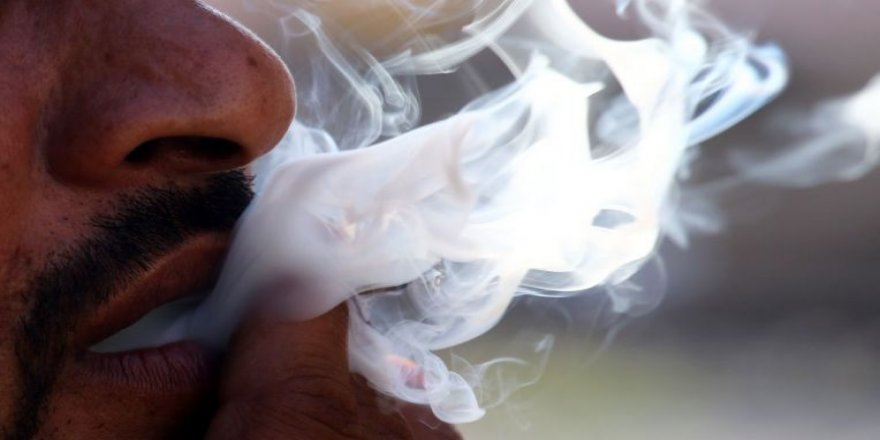 Korona sigara içenlerde 3 kat daha hızla vücuda yayılıyor.