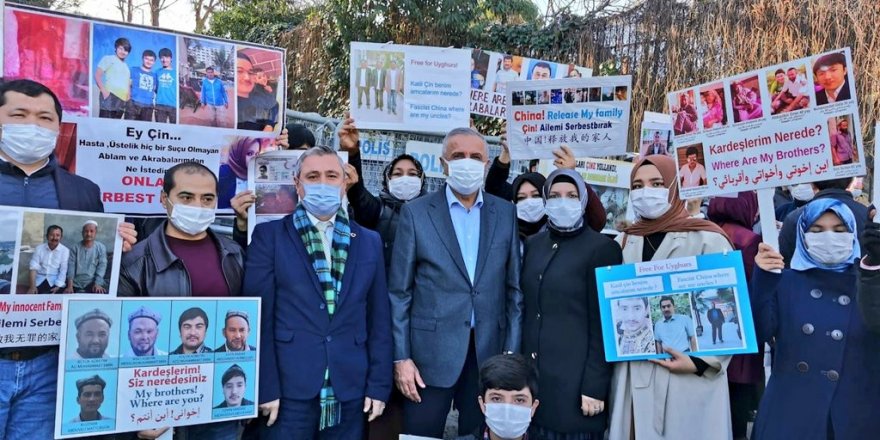 Gelecek Partisinden Çin Başkonsolosluğu önündeki Uygur Türklerine destek