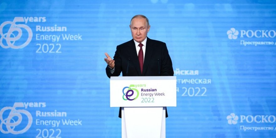 Vladimir Putin batı siyaseti için "kanlı ve kirli" dedi
