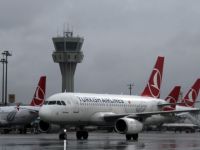 Olumsuz hava koşulları uçak seferlerini engelledi