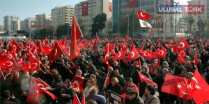 Adana'da bayrağını alan yürüyüşe katıldı