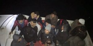 Akdeniz açıklarında göçmen botu yakalandı.