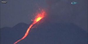 Etna Yanardağı patladı: 8 yaralı var