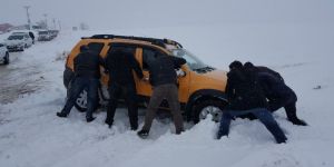 Bitlis'de 25 kişi tipide mahsur kaldı