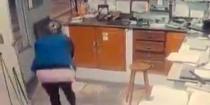 Brezilya’da soygun girişimi, kadın polis memuruna takıldı
