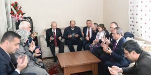 Kemal Kılıçdaroğlu şehit ailesini ziyaret etti