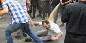 Polis, Gülmen ve Özakça protestosuna ağır müdahale etti