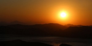 Marmaris’te gün batımı izleyenleri büyülüyor