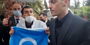 Doğu Türkistan'lı Uygur Türklerinden Mesut Özil'e Teşekkür