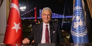 Cumhurbaşkanı Erdoğan Volkan Bozkır'ı tebrik etti.