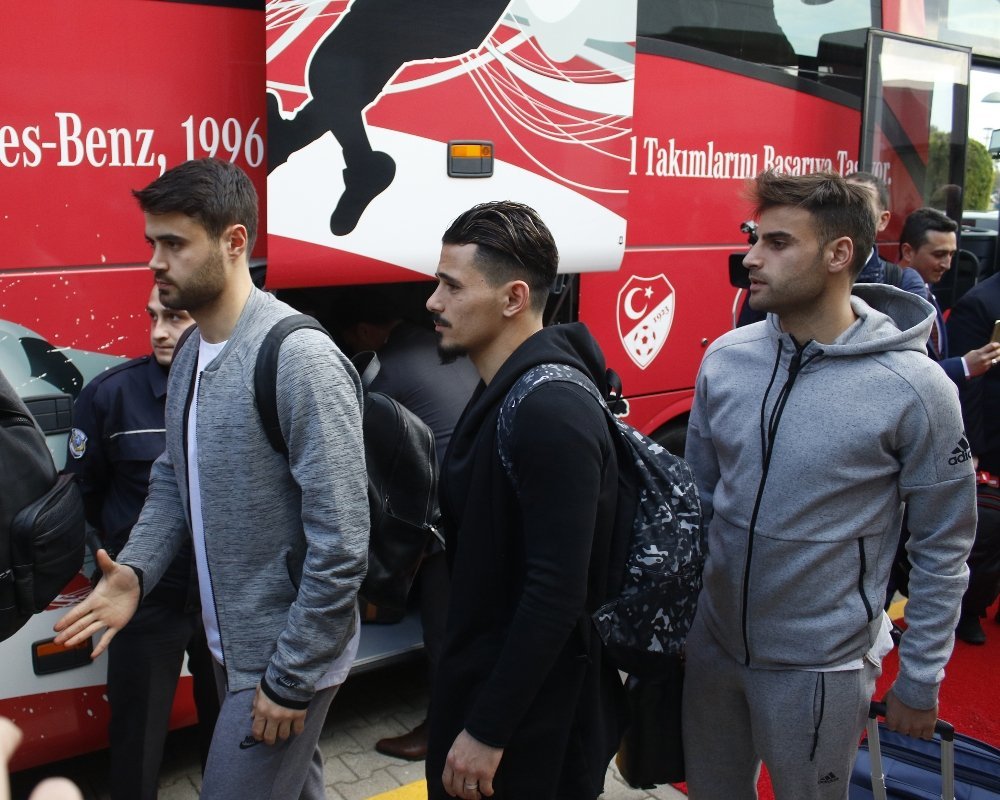 Milliler Antalya'ya geldi