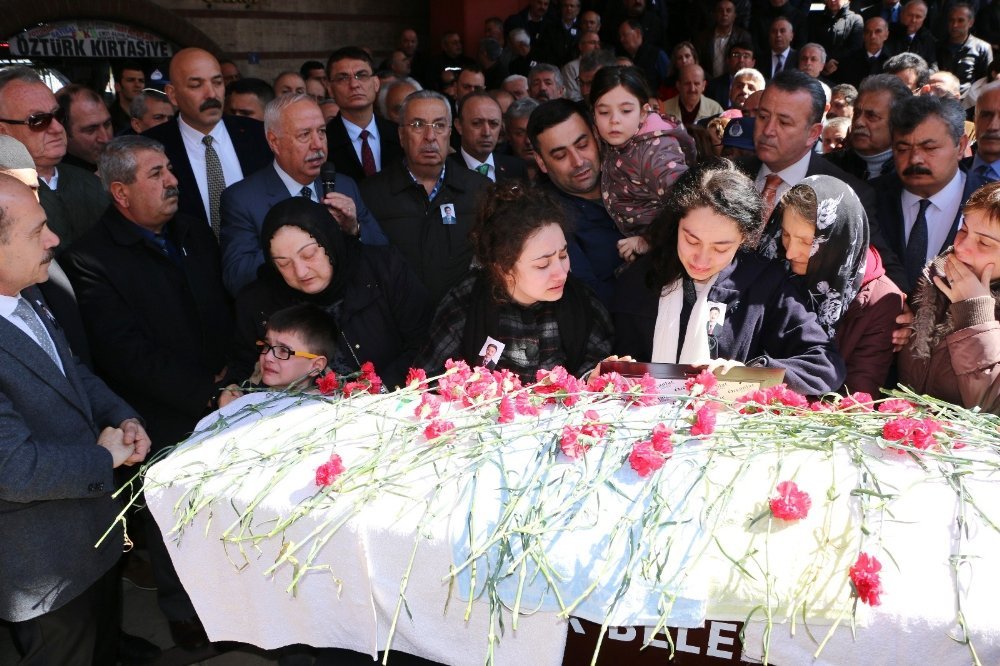 Eski bakanın acı günü