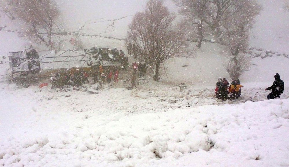 Muş’taki feci kazada yaralanan bazı vatandaşlar Bingöl’e getirildi