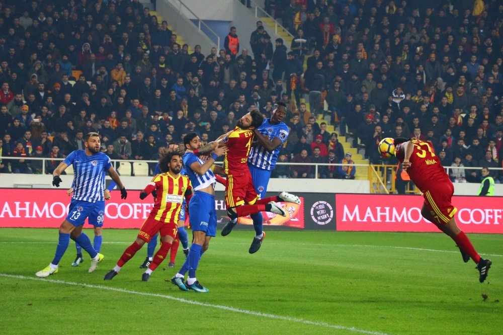 İlk yarıda 2 gol var