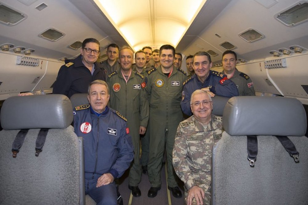 Orgeneral Akar kritik bölgelerde inceleme yaptı