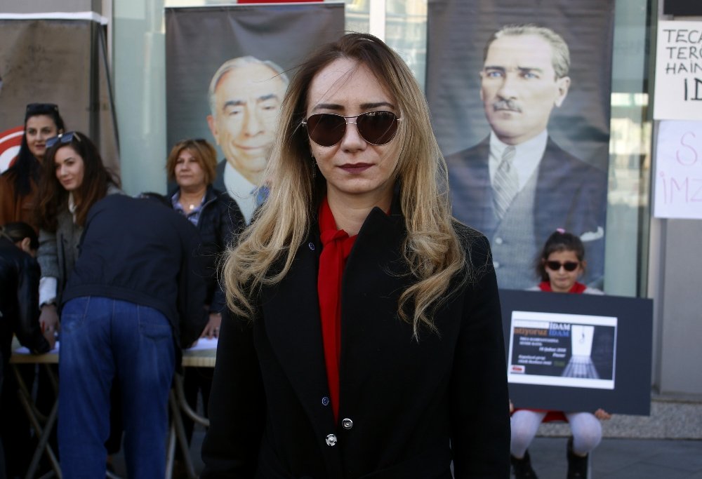 MHP’li kadınlardan imza kampanyası