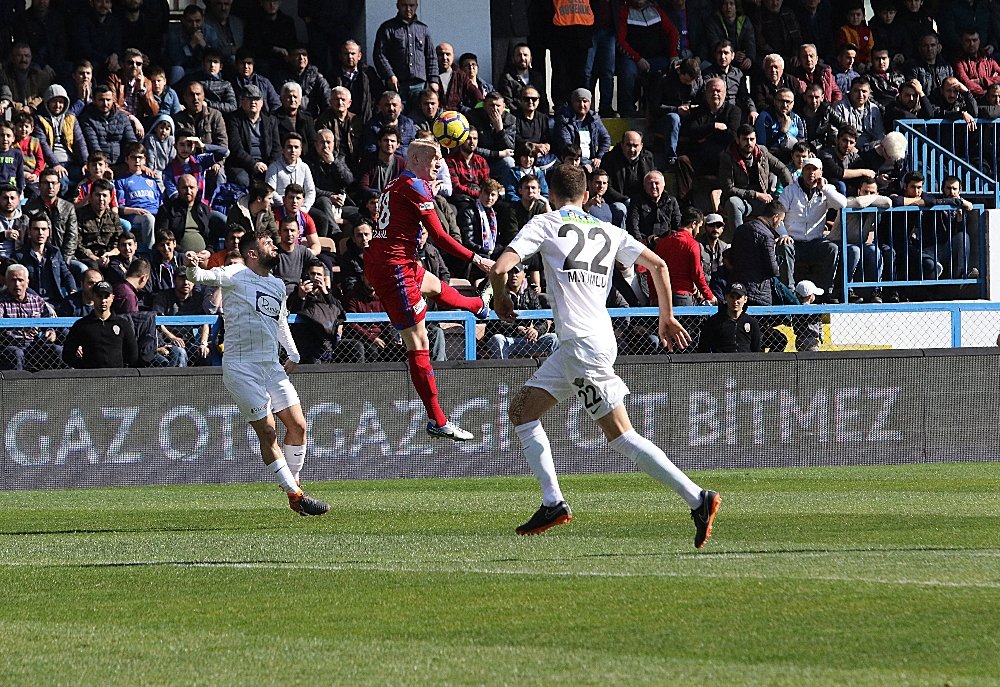 Akhisar’dan deplasmanda gol şov
