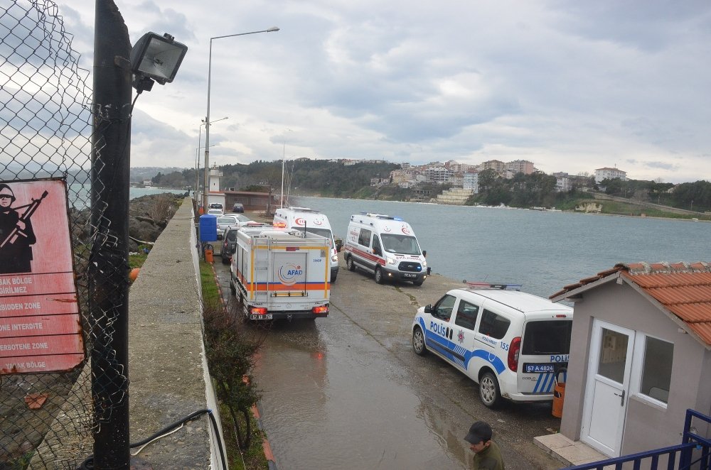 Sinop’ta kuru yük gemisinde patlama: 1 ölü, 1 yaralı