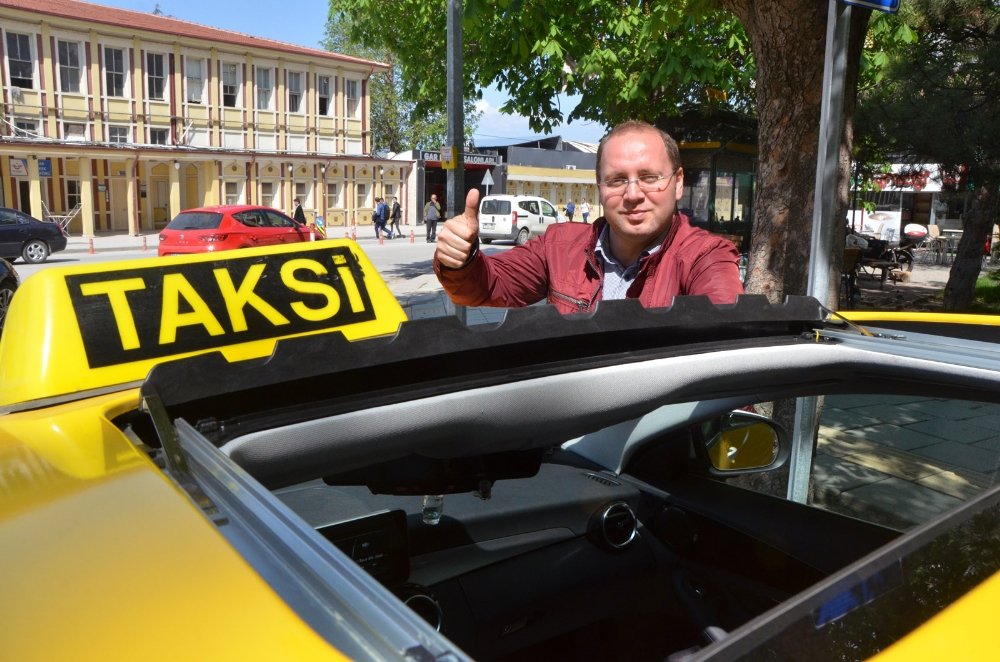 "Beni 20 liralık gezdir" deyip taksiye biniyorlar