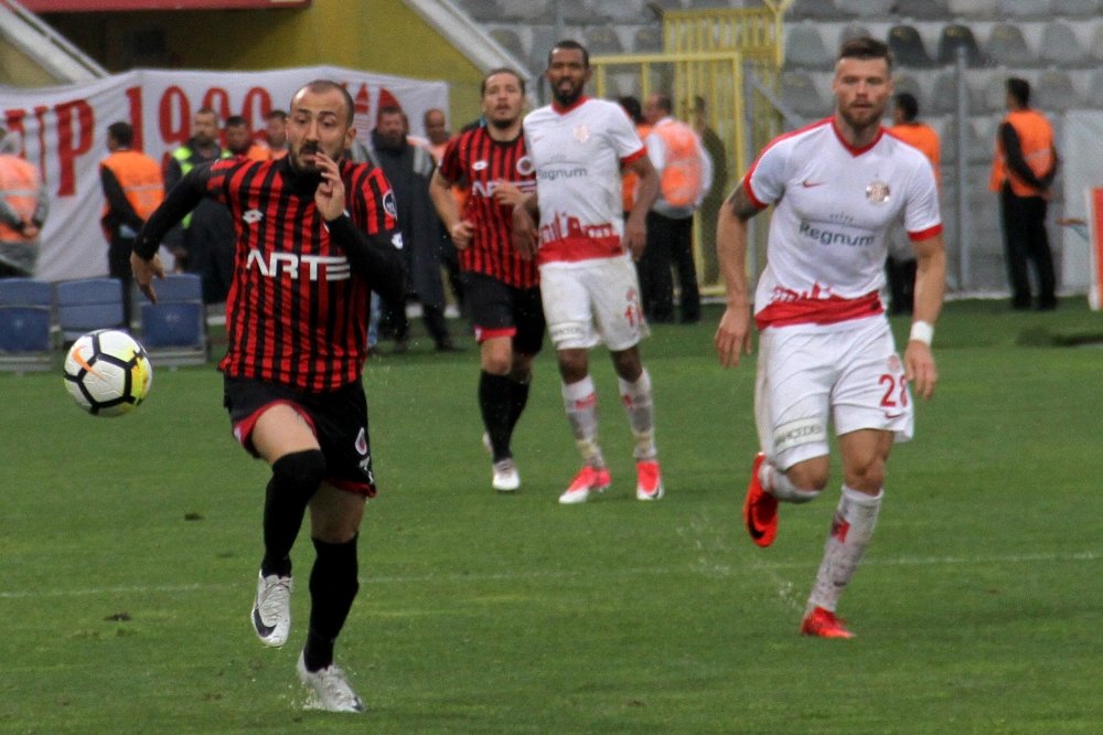 Antalya Gençler’i Tek Golle Geçti